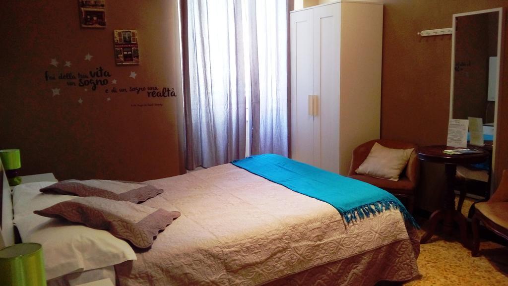 Ensemble Rooms Di Vayadu ألاسيو المظهر الخارجي الصورة